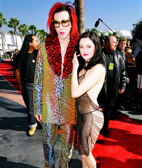 rose mcgowan at the 1998 vmas|More.